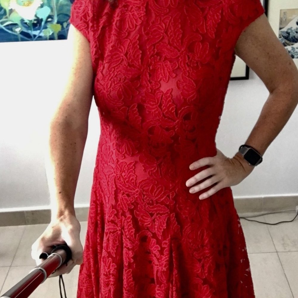 Carolina Herrera Red Lace Dress - Size 8 NWT - Picture 6 of 16